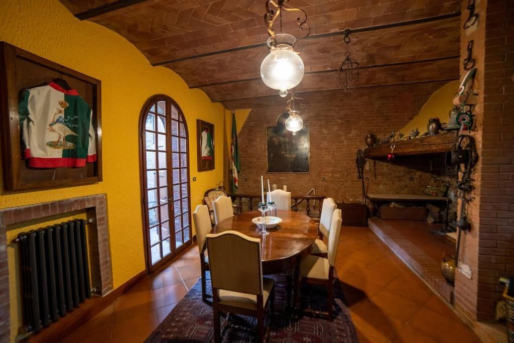 Casa Lazzaro Al Centro Di Siena Villa Exteriör bild